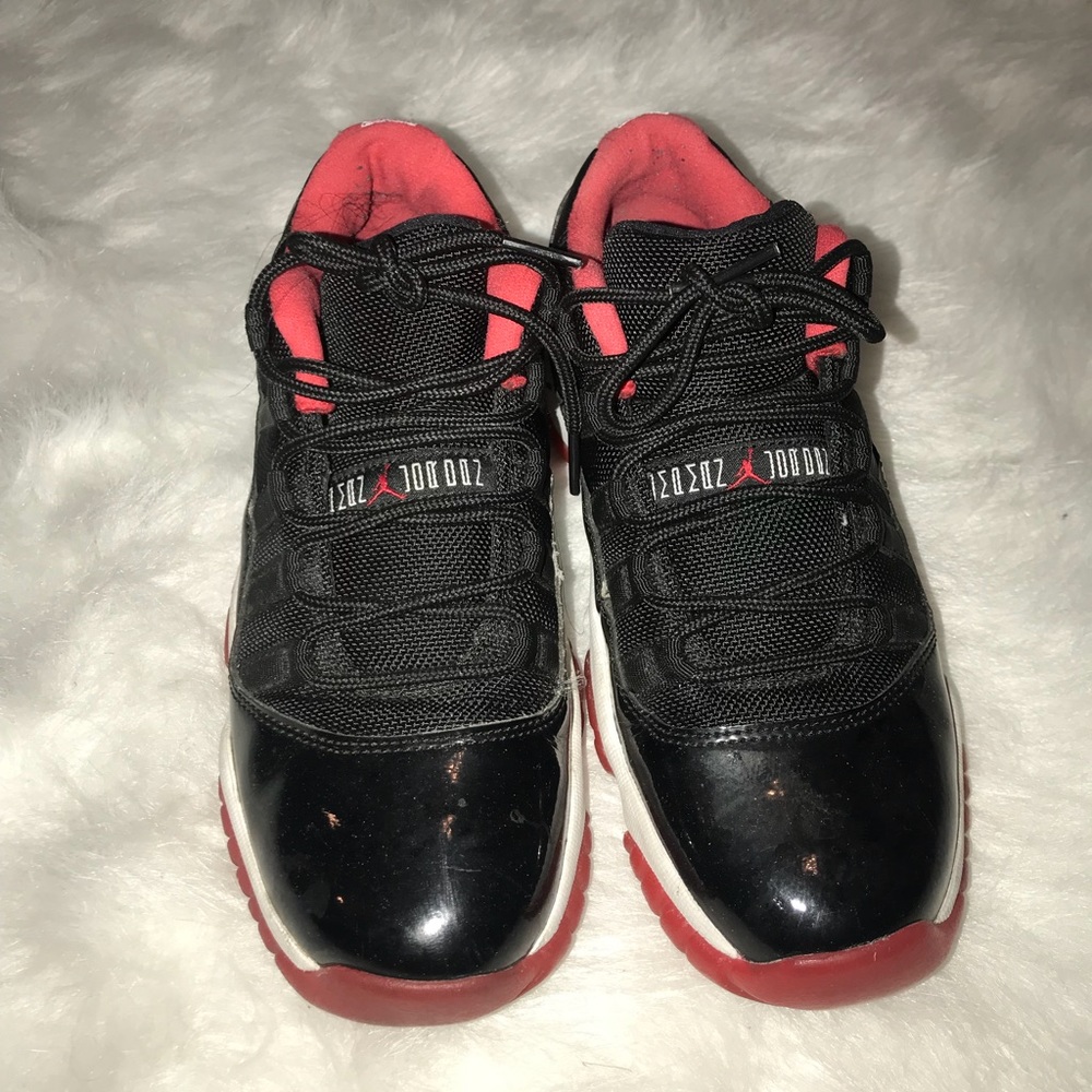 🚫SOLD🚫Black and Red Jordan 11s low top